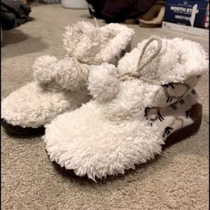 Mukluk Sherpa Slippers